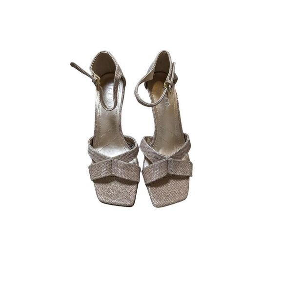 Franco Sarto‎ NWOB Rania 2 Stiletto sz 6 Gold - Picture 1 of 6